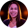 Caroline Nogueira no palco do Travel Connect 2026