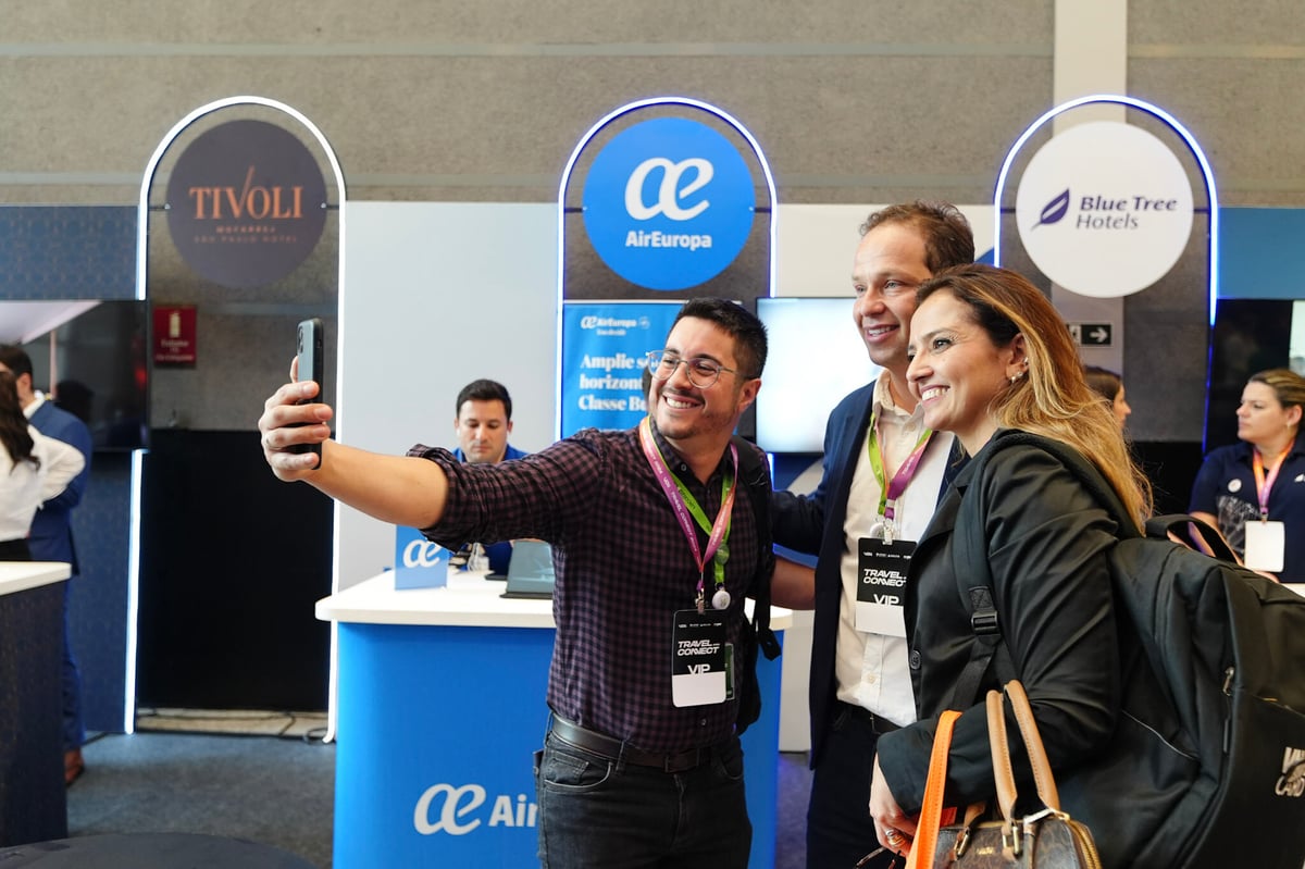 Arena de conexões do Travel Connect foi projetada para maximizar interações, com áreas de lounge, coffee breaks próximos aos estandes e horários dedicados para visitas.